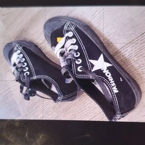 New with box dark navy blue sneaker shoe